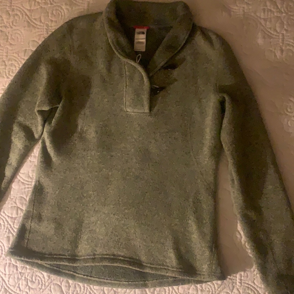 The North Face women’s green pullover fleece M